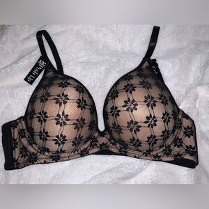 Catherine Malandrino Elegant Black Floral Lace Push Up Bra (38C)